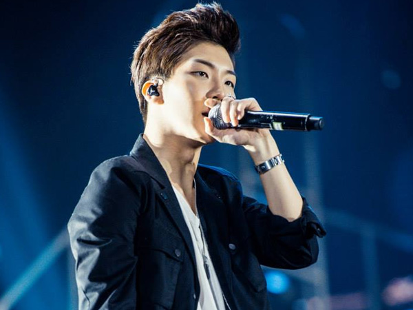 Duh, Seunghoon WINNER Jatuh dari Panggung di Konser YG Family Singapura!